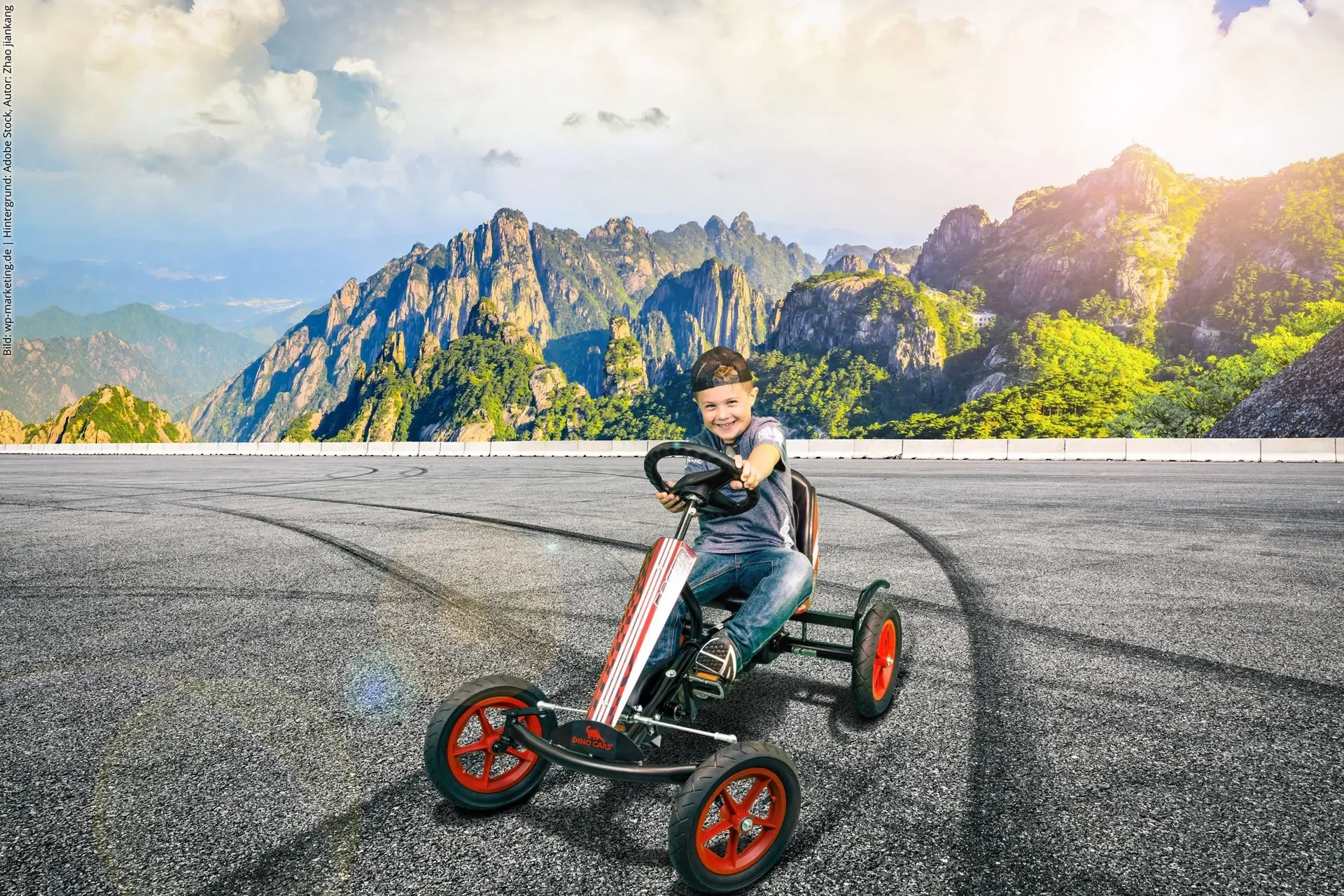 22_Montage_Mailo_Speedy_Racer-2880w